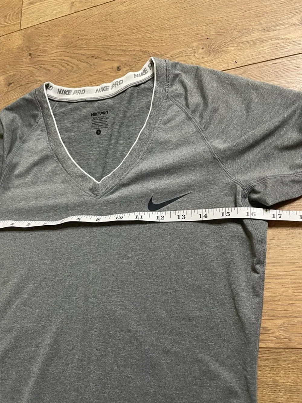 Nike Pro Women's Gray Dri-FIT V-Neck T-Shirt Size S Workout Top
